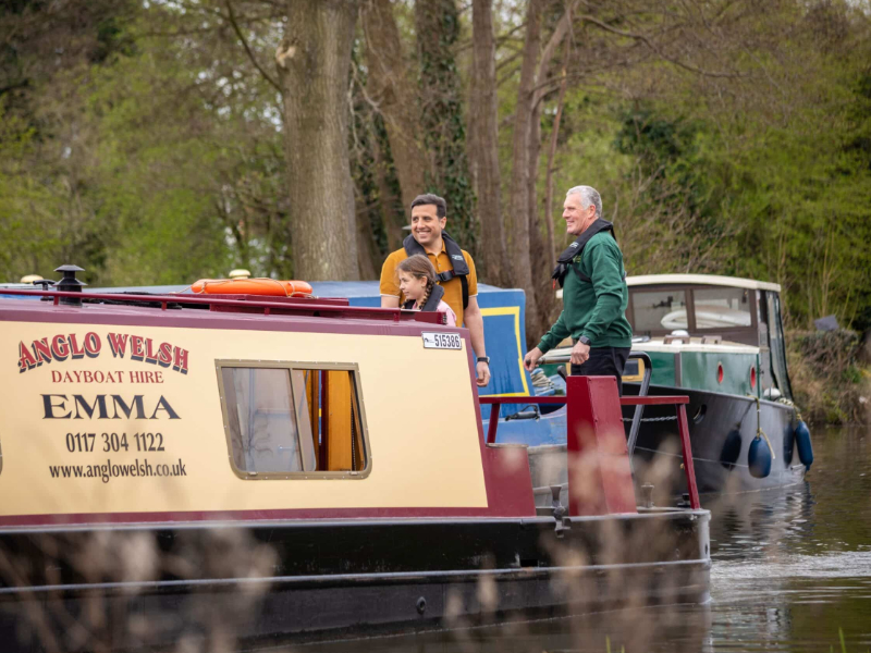 A Peaceful Canal Escape in Warwickshire