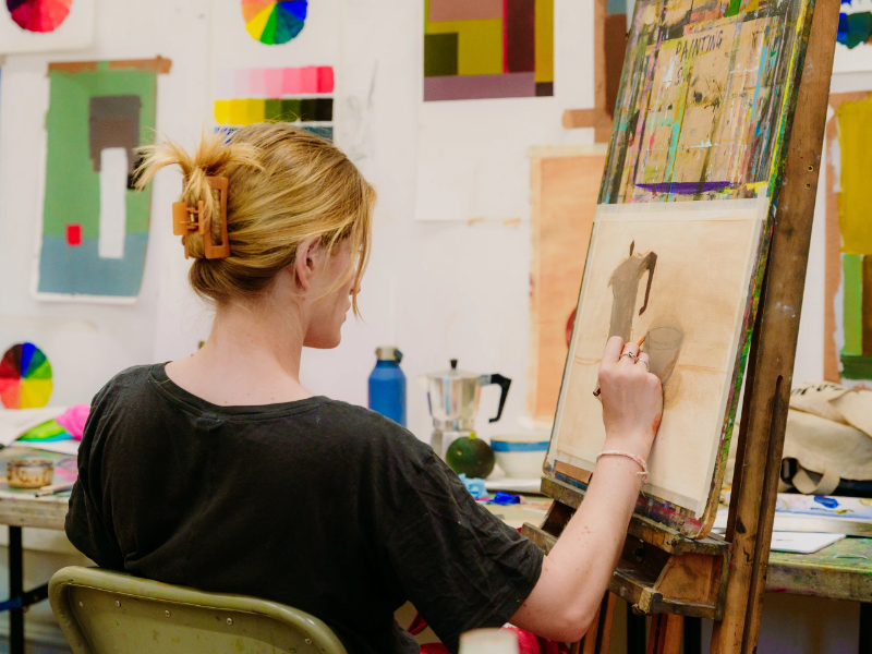 Art Classes and Creative Experiences in Bristol