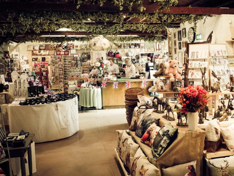 Shop, Dine & Delight This Christmas in Worcester